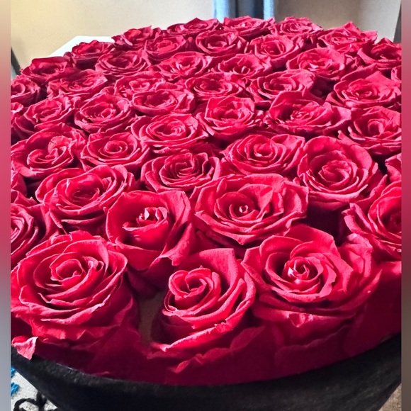 48 Forever Roses - Picture 3 of 4